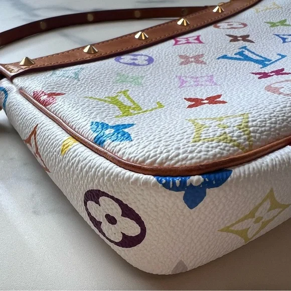 Iconic, Authentic Louis Vuitton Monogram Multicolore Pochette Accessoires - Picture 9 of 16